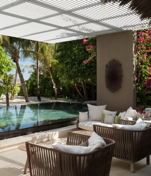 maldives hotel patio pool