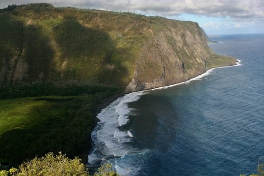 Hawaii coast © dan ilves