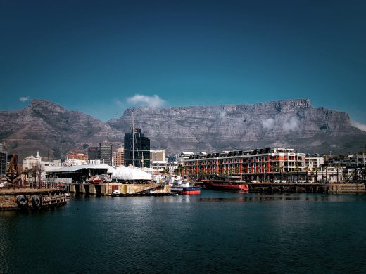Cape Town resort, Photo by Matthias Mullie on Unsplash